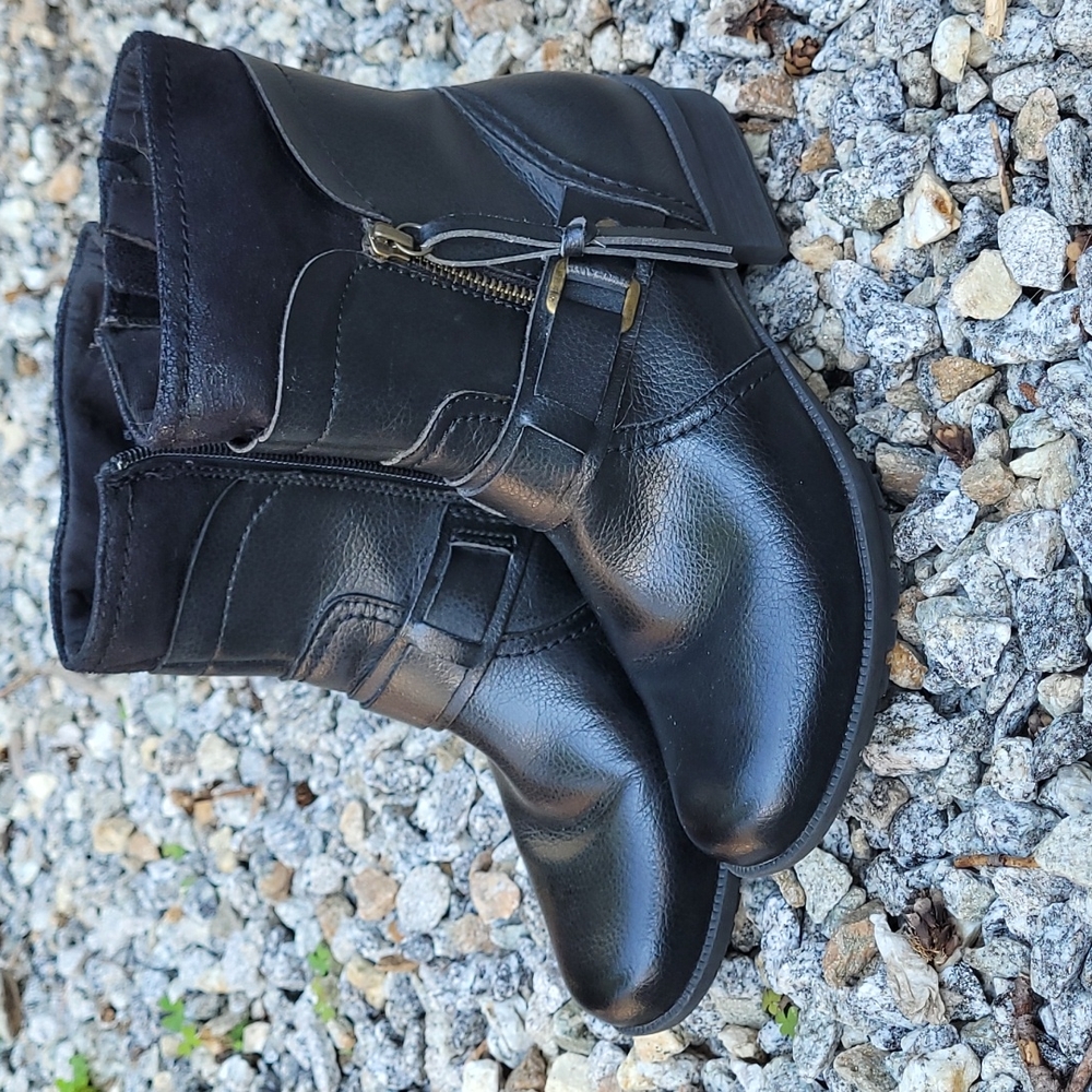 Clarks Black Leather Double Side Zip Round Toe Buckle Moto Boots
